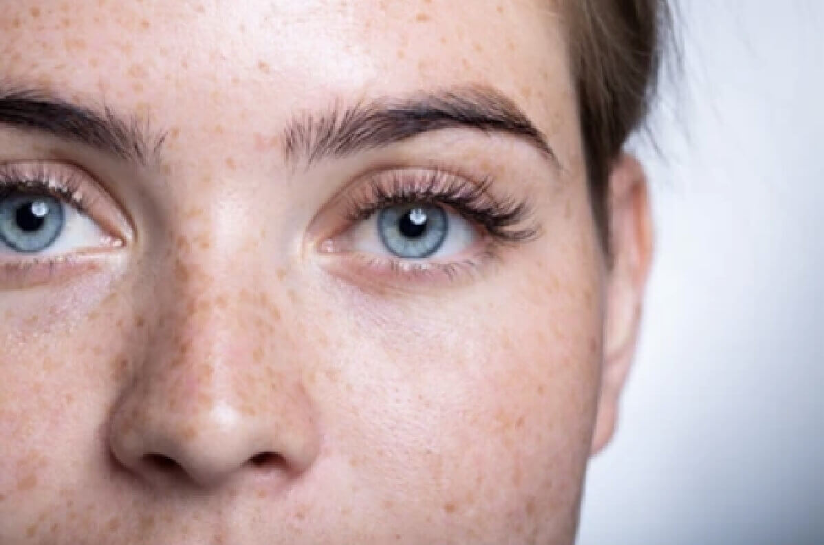 Image: Woman's Face, focusing on eyes